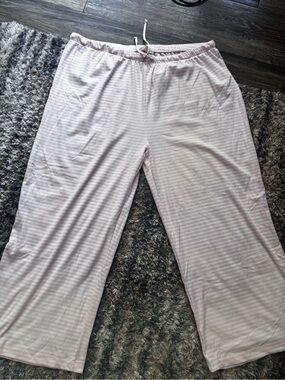 Light Pink & White Cropped Wide-Leg Pajama Pants